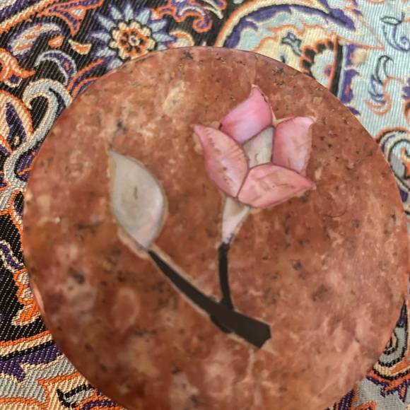 Vintage Pearl inlay and marble / stone jewel box - Picture 8 of 10